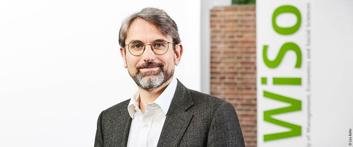 Portrait Prof. Dr. Marc Oliver Bettzüge - Chair of Energy Economics